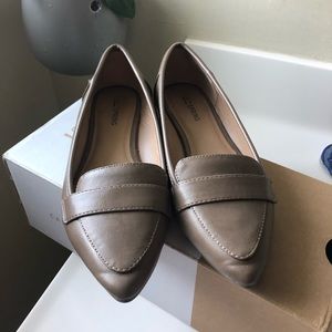 Pointed Toe Flats - Leather Taupe
